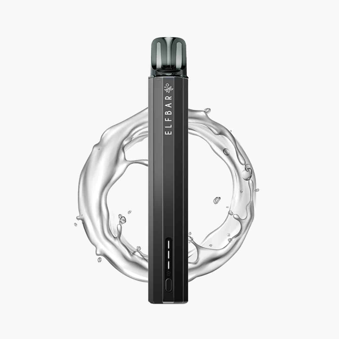 Schwarze ELFBAR Vape (20 mg) als Produktfoto vor weißem Hintergrund mit transparentem Wassersplash-Ring.