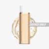 OXVA SlimStick Vape Device Only in Gold mit Pod, 20 mg, freigestellt mit Flüssigkeits-Splash im Hintergrund