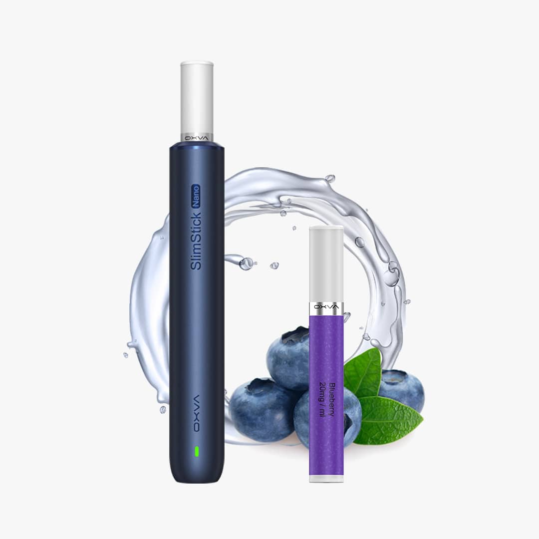 OXVA SlimStick Nano Vape mit Blueberry Pod 20 mg, blaues Gerät und lila Pod vor Blaubeeren und Wassersplash